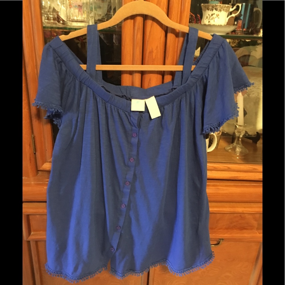 Women’s cute top